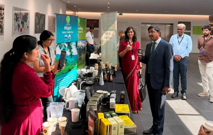 Dr Senthil Pandian visits Coffee and Tea Boards’ stall at WTO Geneva